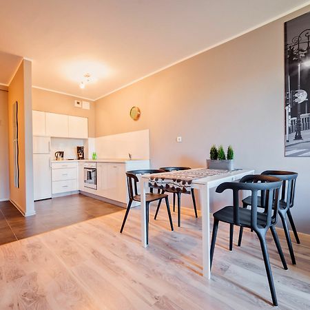E-Apartamenty Koscielna 30 Poznan Luaran gambar